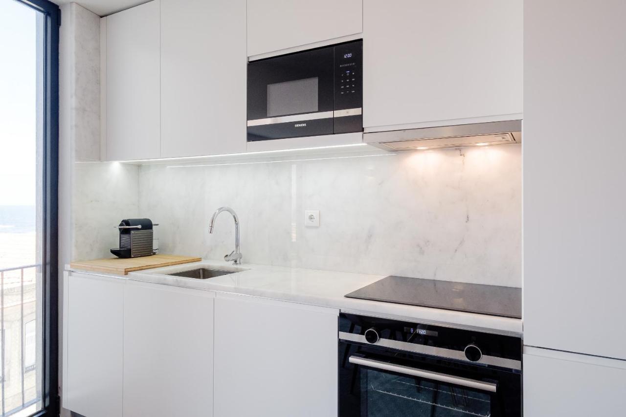 Boutique Rentals- Bliss By The Sea Apt- Ocean Views In Foz Beach Порту Экстерьер фото